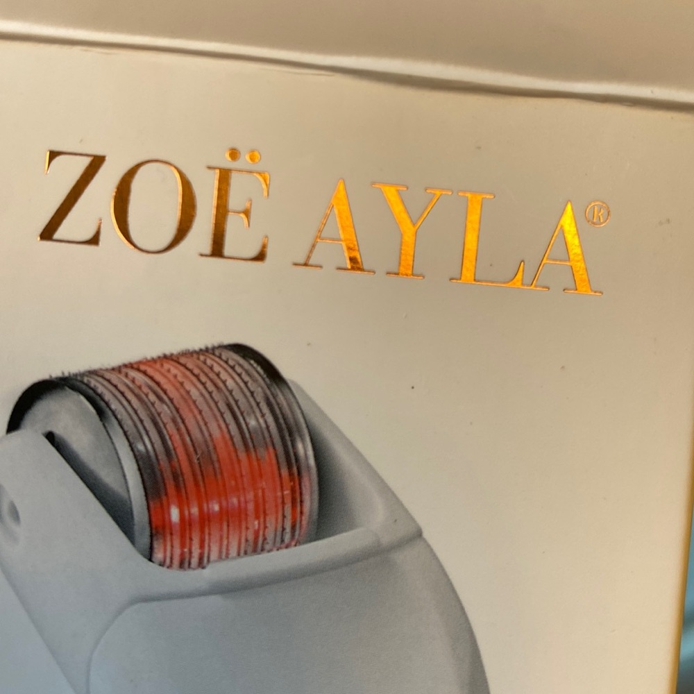 Micro-Needling Derma Roller with LED Therapy